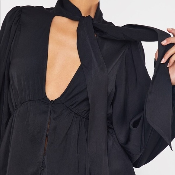 PrettyLittleThing Satin PussyBow Blouse Black - US 4 - Picture 3 of 8